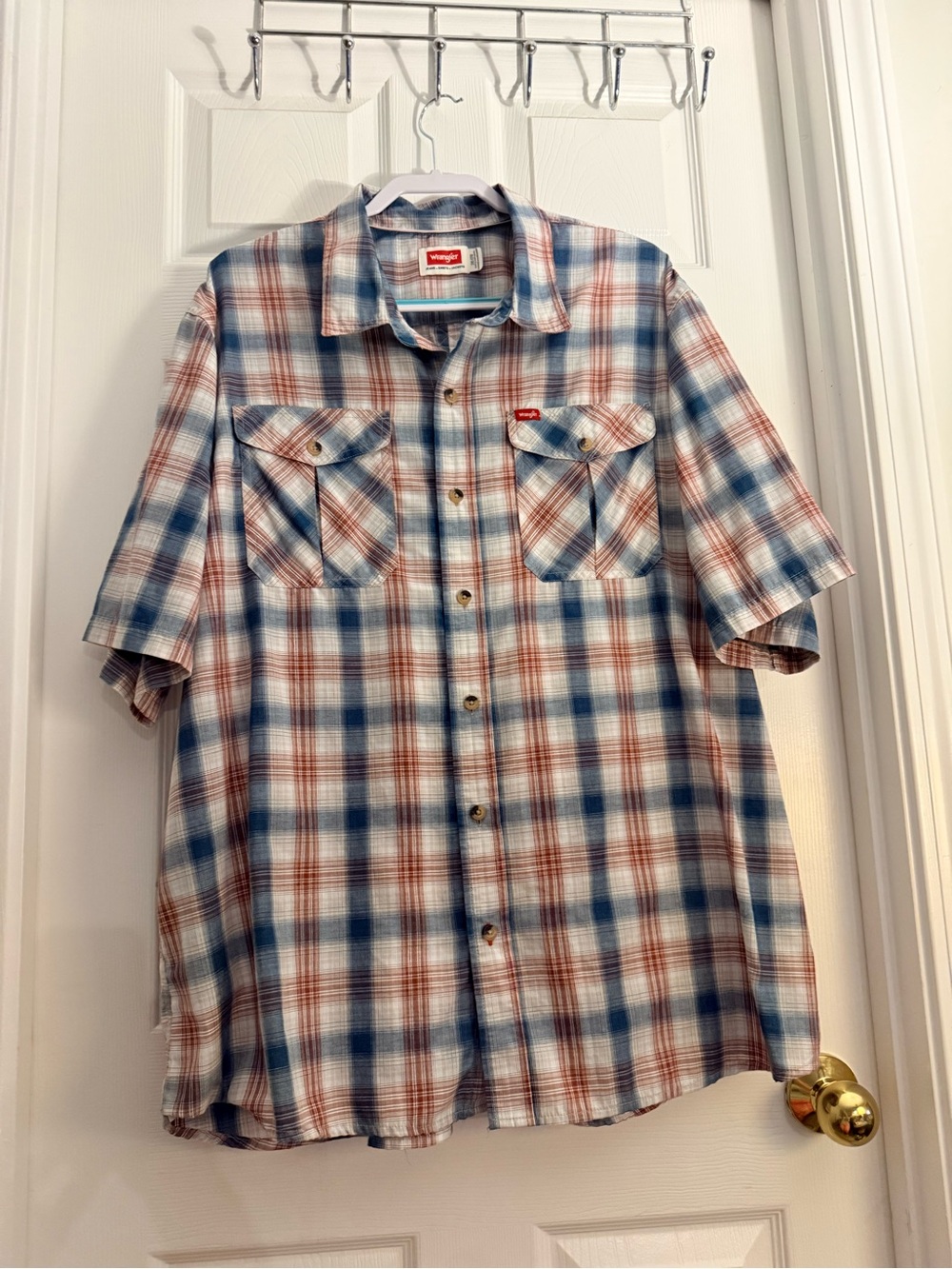 Wrangler Short Sleeve Plaid Button-Up Shirt in Blue and Brown